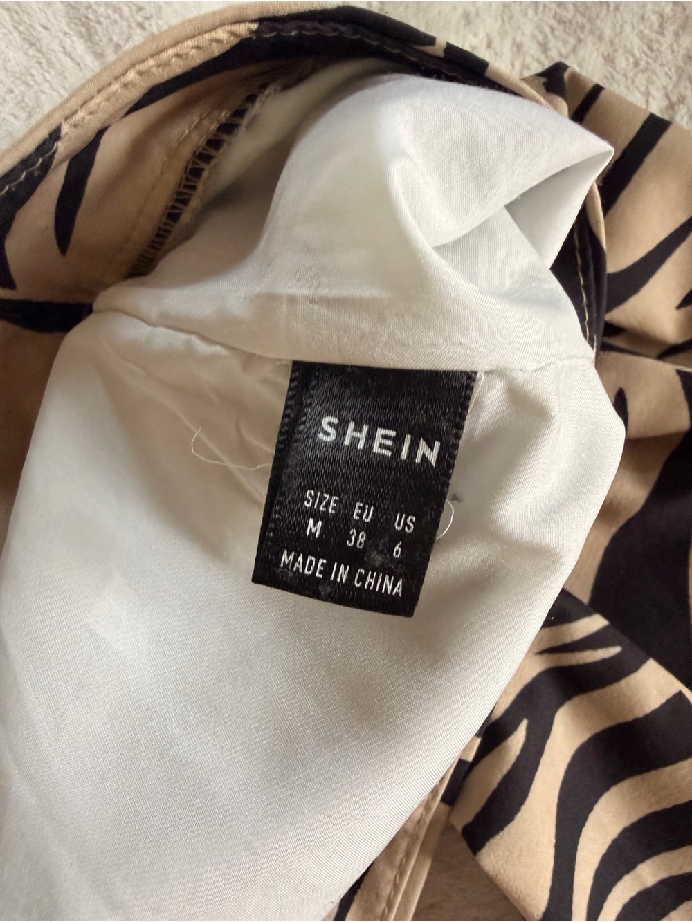 SHEIN Beige and Black Palm-Print Wide Leg Pants - Picture 4 of 5